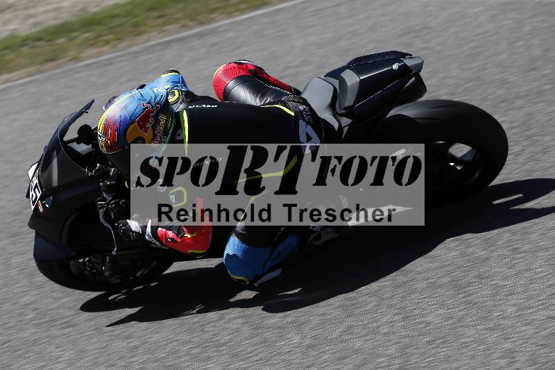 /15 22.05.2026  Plüss Moto Sport  Discover the Bike ADR /Gruppe rot - Race 3/55